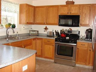 18 Mayhew Dr, Killingly, CT 06241 exterior