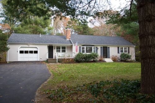 16 Garth Ct, Centerville, MA 02632 exterior