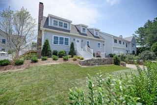 12 Sylvester Ct, Norwalk, CT 06855 exterior