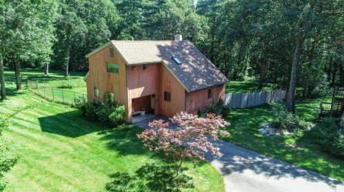 37 Lancaster Crossing Rd, Salem, NH 03079 exterior