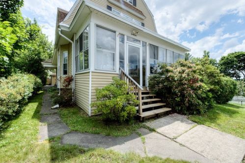 45 Scrimgeour Rd, Worcester, MA 01606 exterior