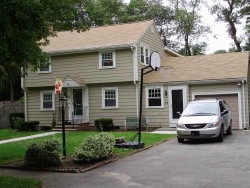 39 Belmore Park, Newton, MA 02462 exterior