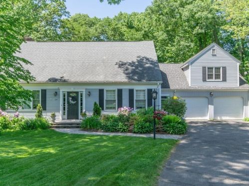 154 Field Rd, Longmeadow, MA 01106 exterior