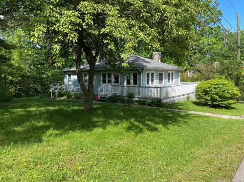 40 Robert St, West Woods, CT 06069 exterior