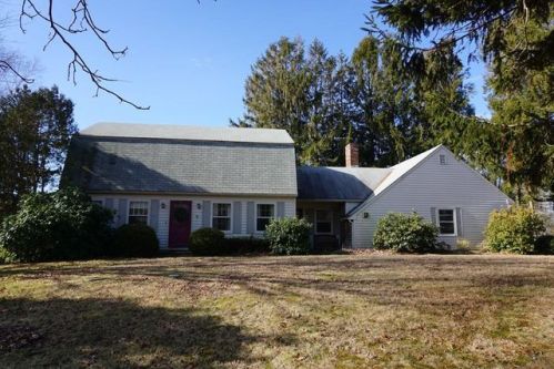 95 Howland Rd, Horseneck-Beach, MA 02790 exterior