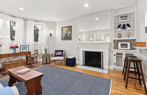371 Beacon St, Roxbury-Xing, MA 02116 exterior