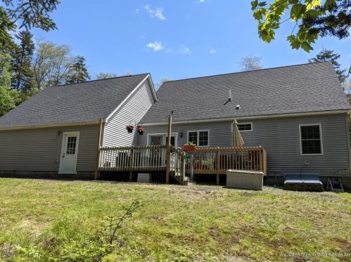 75 Sun Set Rd, Boothbay-Harbor, ME 04538 exterior