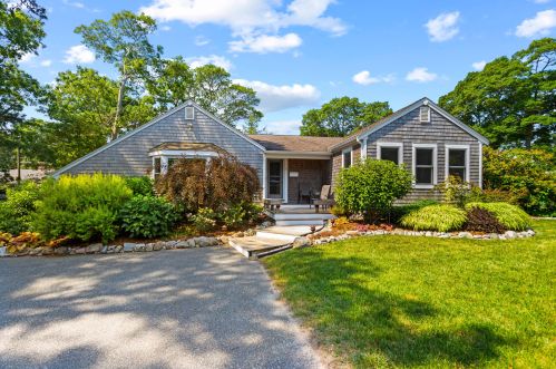 1 Cricket Ln, Yarmouth, MA 02664 exterior