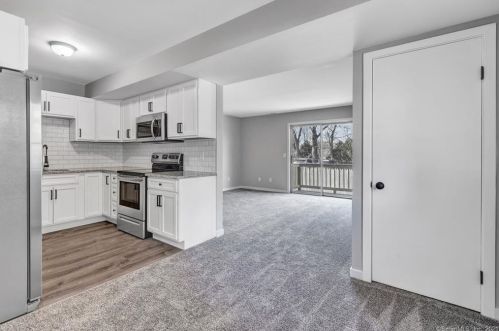 5 Van Zant St, Norwalk, CT 06855 exterior