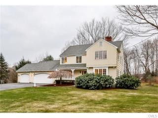 10 Mallett Dr, Bridgeport, CT 06611 exterior