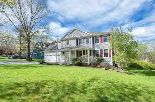 20 Laurel Hill Dr, Niantic, CT 06357 exterior