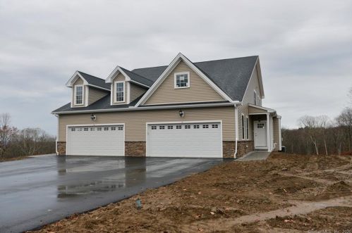53 Brookview Cir, Bristol, CT 06010 exterior