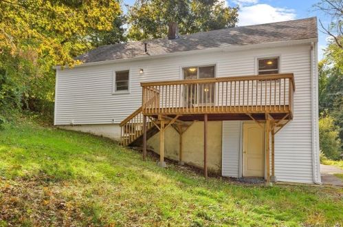5 Broadview Ave, Seymour, CT 06483 exterior