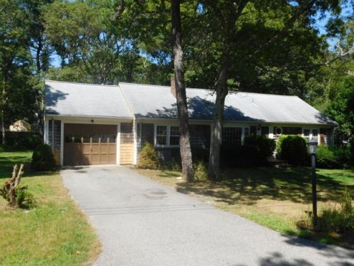 6 Walnut St, Yarmouth, MA 02675 exterior