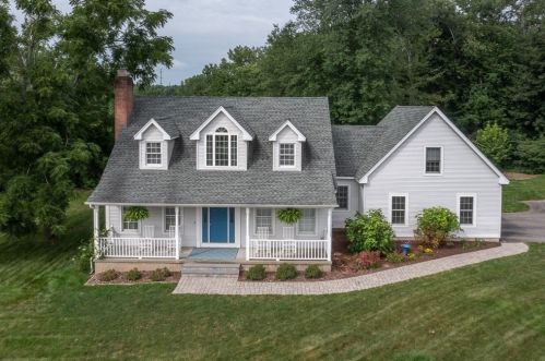 37 Bluebird Ln, West Springfield, MA 01089 exterior