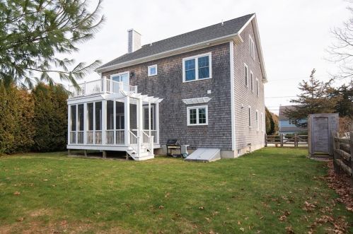 5 Pondview Ave, Westerly, RI 02891 exterior