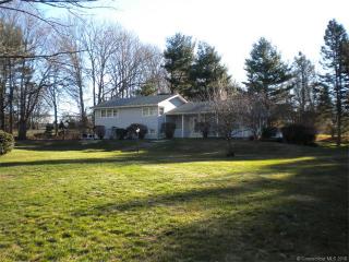 1650 Tuttle Ave, Wallingford, CT 06492 exterior