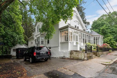 302 Providence St, Woonsocket, RI 02895 exterior