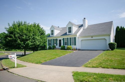 12 Morning Glory Dr, Middletown, CT 06457 exterior