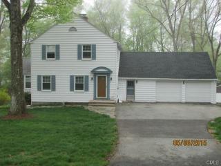 846 Hillcrest Rd, Orange, CT 06477 exterior