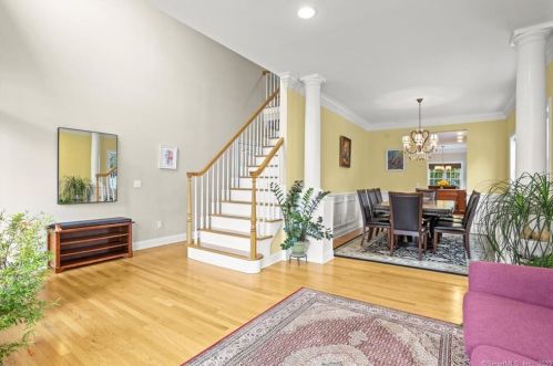 8 Barbara Dr, Norwalk, CT 06851 exterior