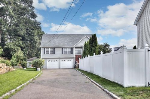 11 Anton Cir, Bridgeport, CT 06606 exterior