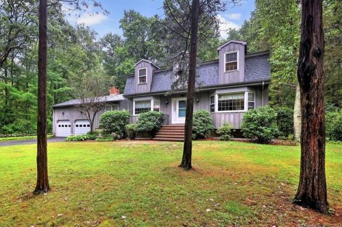 9 Brushy Ct, Upper-Stepney, CT 06468 exterior