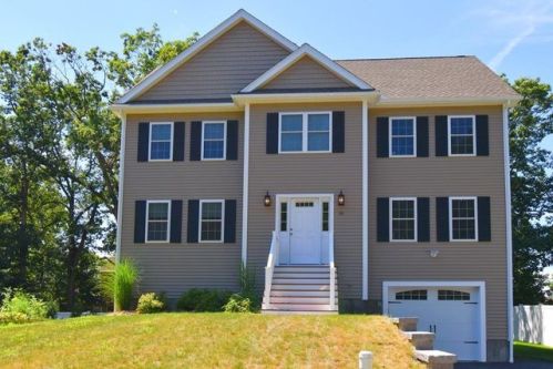 10 Patterson St, Wilmington, MA 01887 exterior