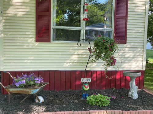 7 Duke Ln, Concord, NH 03303 exterior