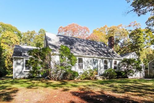 26 Colonial Way, Falmouth, MA 02540 exterior