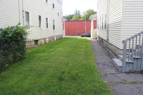 178 Russell St, Worcester, MA 01609 exterior