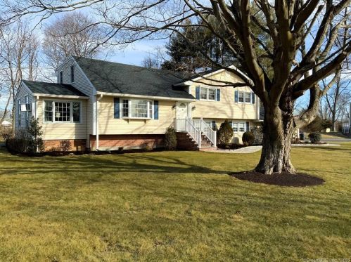 59 Magnolia Rd, Bridgeport, CT 06611 exterior