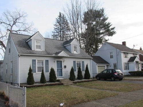 49 Glenham St, Springfield, MA 01104 exterior