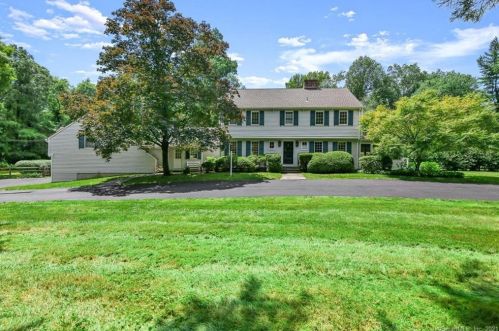 544 Weed St, New Canaan, CT 06840 exterior