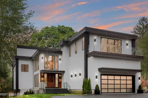 123 Dingletown Rd, Greenwich, CT 06830 exterior