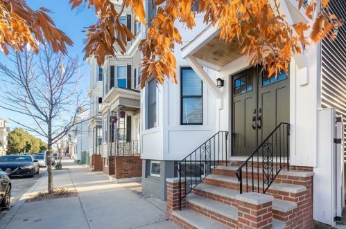 299 Maverick St, Roxbury-Xing, MA 02128 exterior