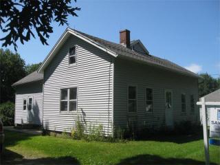325 Amherst Rd, Amherst, MA 01002 exterior