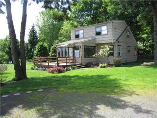 9 Obtuse Rd, Brookfield Center, CT 06804 exterior