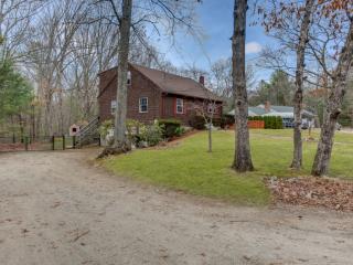 8 Colvintown Rd, Coventry, RI 02816 exterior