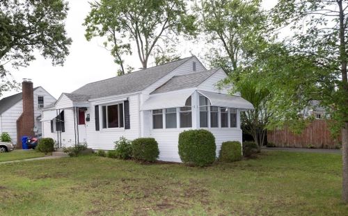 35 Anne St, Springfield, MA 01104 exterior