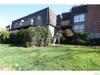 108 Ledgebrook Dr, Norwalk, CT 06854 exterior