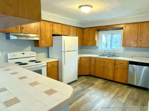 68 Yeaton St, Waterville, ME 04901 exterior