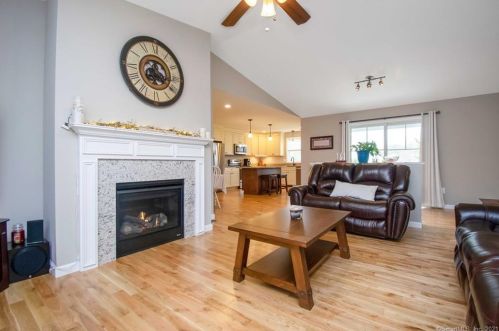 9 Field Cir, East Windsor, CT 06016 exterior
