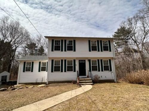 392 Gardiner Rd, Richmond, RI 02892 exterior