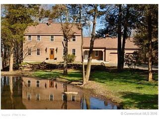 630 Atkins St, Middletown, CT 06457 exterior