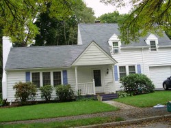 125 Winslow Rd, Newton, MA 02468 exterior
