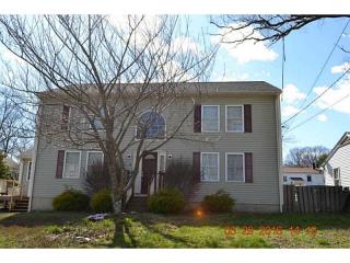 30 Massachusetts Ave, Cumberland, RI 02864 exterior