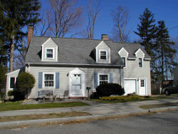 293 Mount Vernon St, Newton, MA 02465 exterior