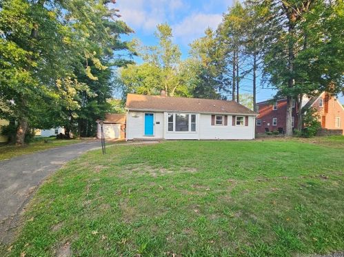 34 Joyce St, Bloomfield, CT 06002 exterior