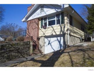 24 Sterling St, Fairfield, CT 06825 exterior